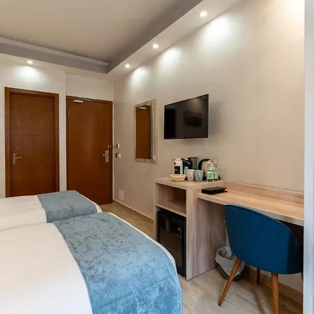 Rome Love Hotel Отель *