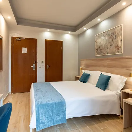 Rome Love Hotel Отель *