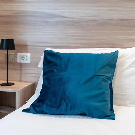 Rome Love Hotel Отель Рим