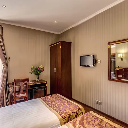 Отель Rome Love Hotel Рим