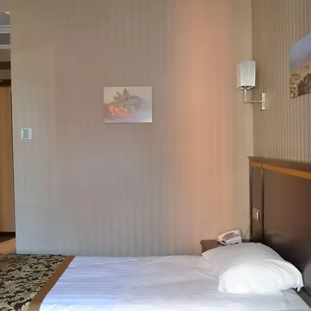 Rome Love Hotel *